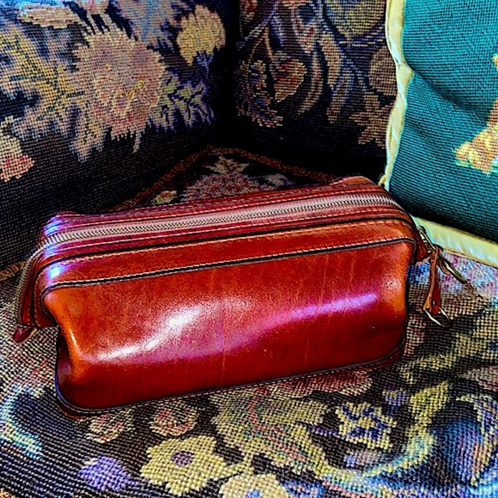 Men’s cognac BOSCA Never used grooming case